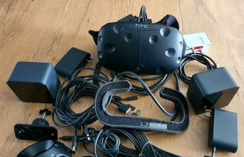 HTC VIVE VR HEADSET FULL SET