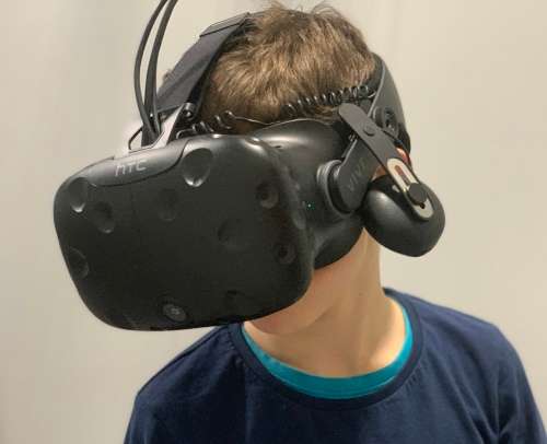 HTC VIVE VR HEADSET FULL SET