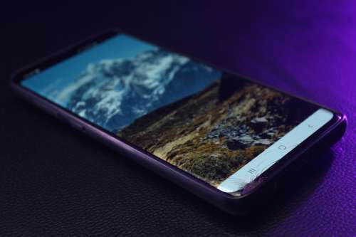 Samsung Galaxy S10+ 163.5mm (6.4`) Quad HD+ Dynamic AMOLED 128GB Memory 8GB Ram (Cracked screen)