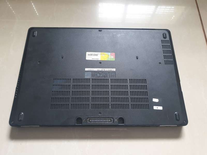 Broken. Use for parts. Dell Precision 3510