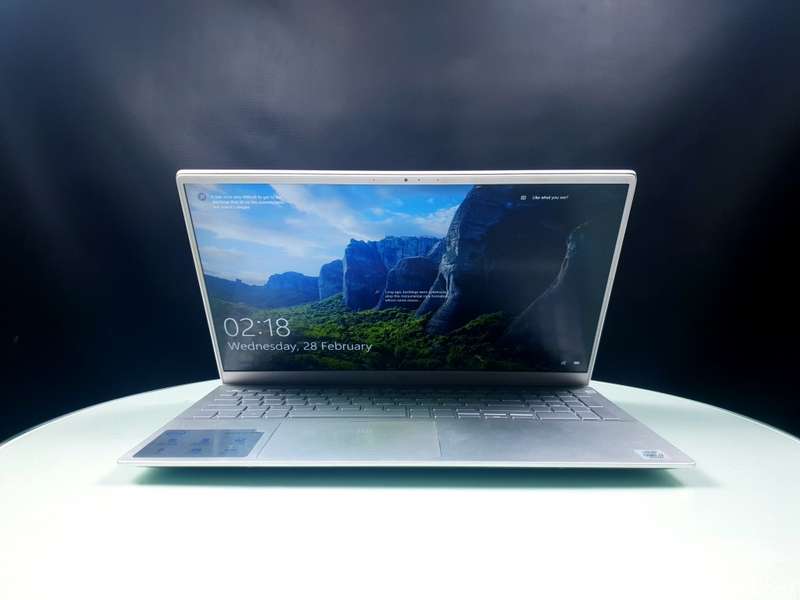 Dell Inspiron 15 5501 15.6 Touchscreen i7-1065G7 10th Gen 16GB Ram 512GB SSD NVIDIA GeForce MX330