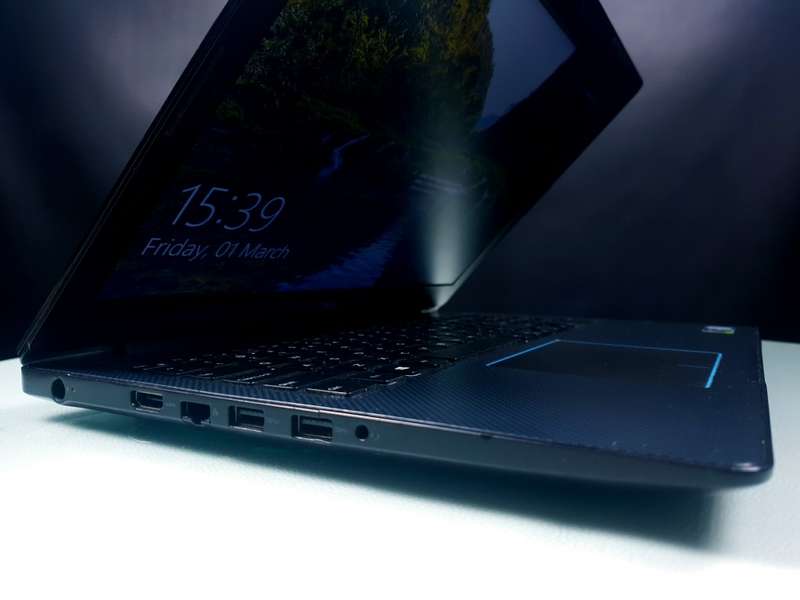 Dell G3 3579 15.6` i7-8750H 8th Gen 16GB Ram 512GB SSD Nvidia GeForce 1050 Ti