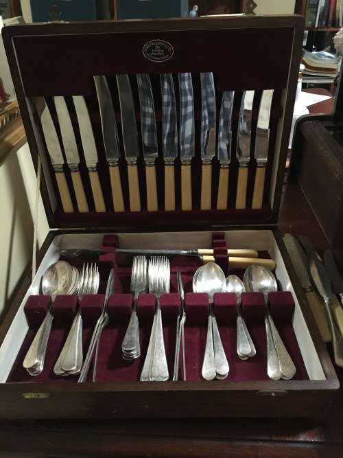 Shefield Cutlery Canteen