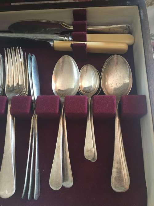 Shefield Cutlery Canteen