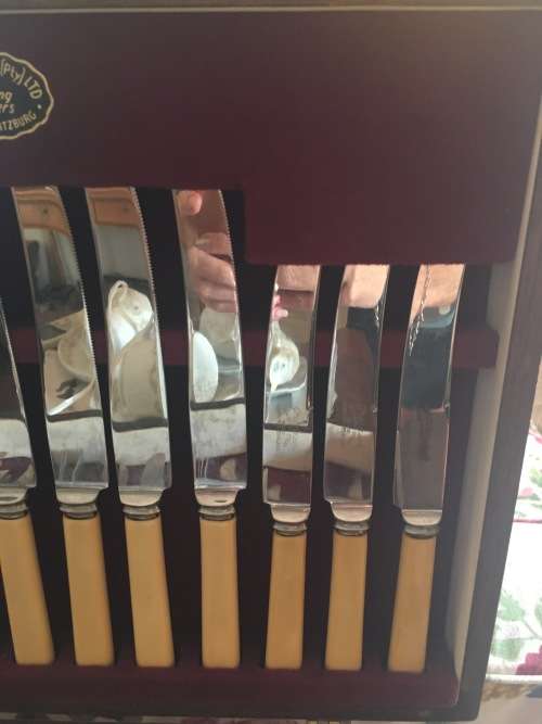 Shefield Cutlery Canteen