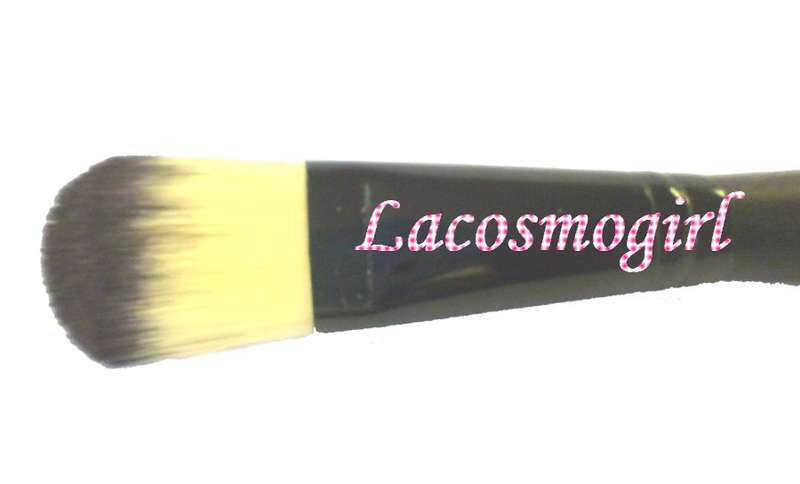 FOUNDATION BRUSH - EXCELLENT QUALITY