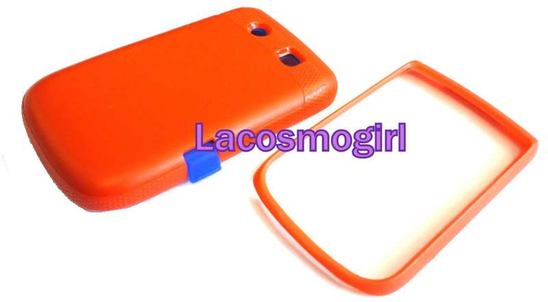 BLACKBERRY TORCH 9800 FRONT & BACK COVER - TOP IS RED AND RUBBER IS BLUE