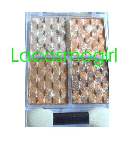 Colour Vibration Quad Eyeshadow & 1 applicator