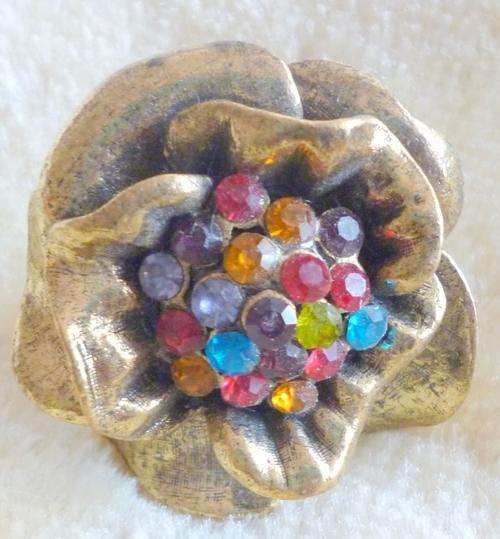 4cm ANTIQUE DIAMANTE FLOWER RING - ADJUSTABLE BAND
