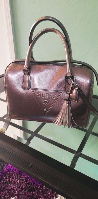 `Guess Baldwinpark Speedy Box Handbag