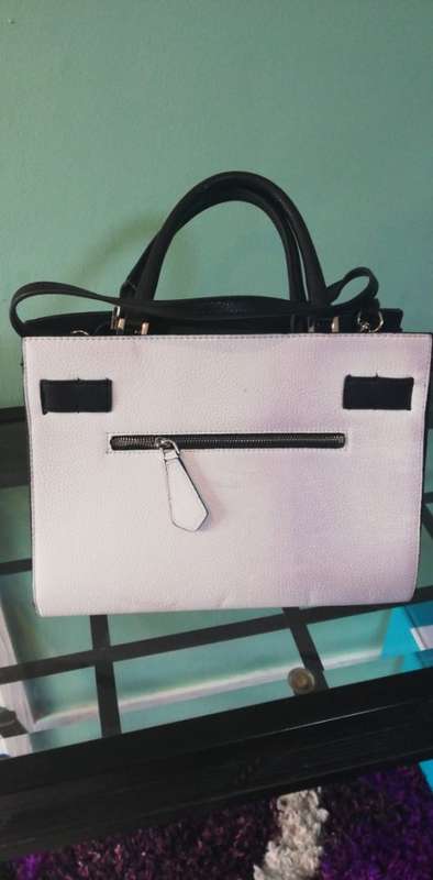 Guess Cate Satchel