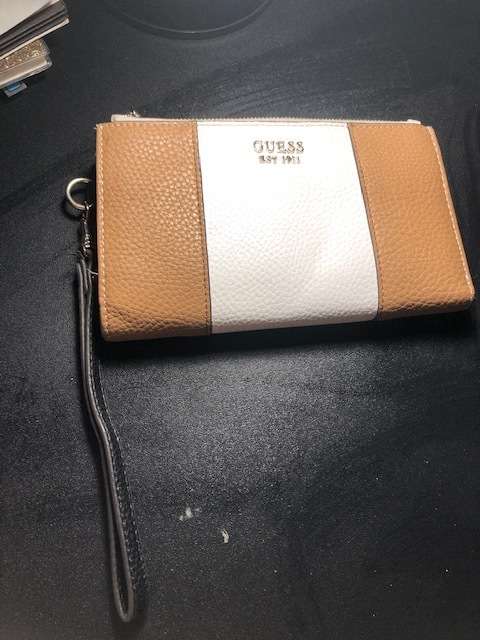 GUESS UPTOWN CHIC DOUBLE ZIP ORGANIZER