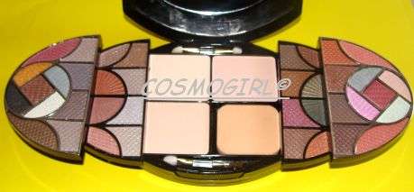 FREE SHIPPING***STUNNING MAKE-UP KIT***