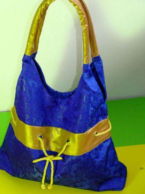 LADIES CHINESE HANDBAG