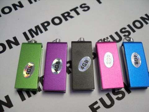 4GB USB FLASH DISK - USE IT AS CELLPHONE CHARM SO ITS ALWAYS WITH YOU