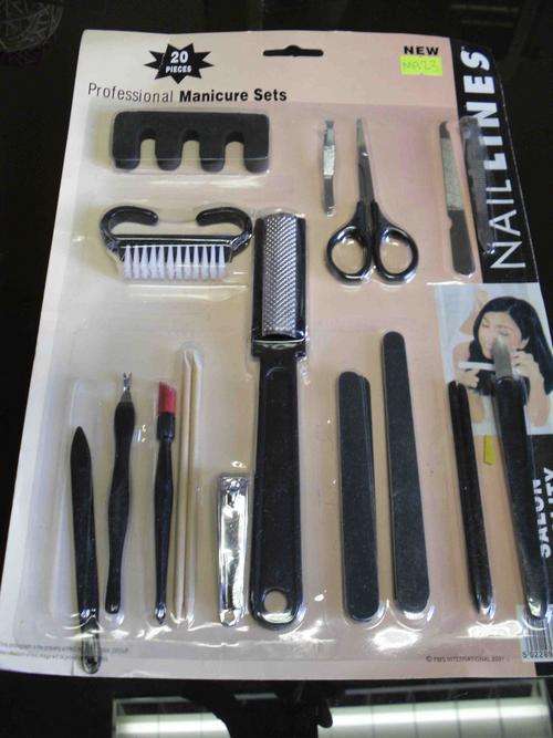 CRAZZZY R1 AUTION - 20 PC PROFESSIONAL MANICURE SET