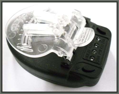 CRAZZZY R1 AUCTION - UNIVERSAL CHARGER