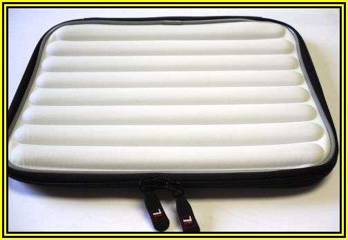 CLEARANCE SALE - 10.2" NETBOOK SLIP CASE