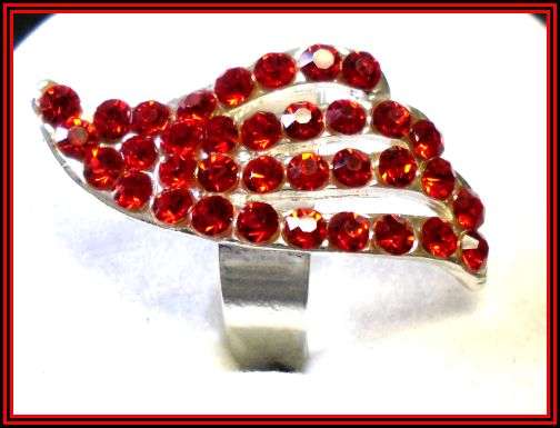 CRAZZZY R1 AUCTION - RHINESTONE RING - ADJUSTABLE SIZE