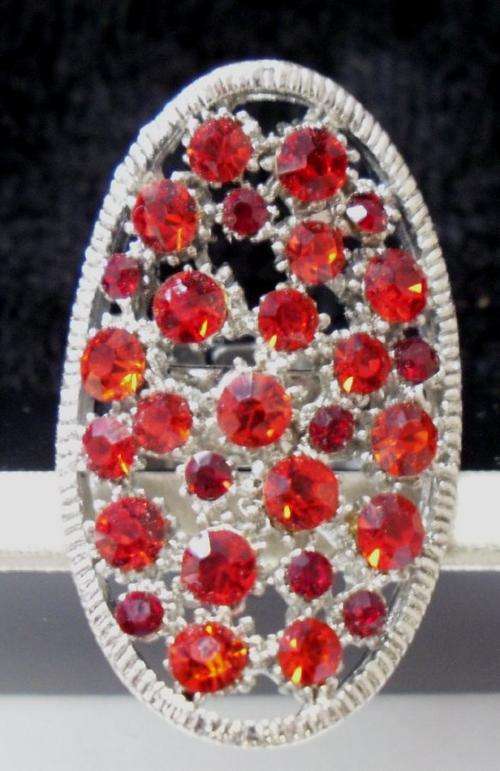 CRAZZZY R1 AUCTION - RHINESTONE RING - ADJUSTABLE SIZE