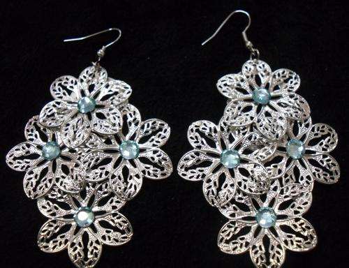 BUY 1 GET 1 FREE PROMO - CRAZZZY R1 AUCTION - LONGER LENGTH SUMMER EARRINGS