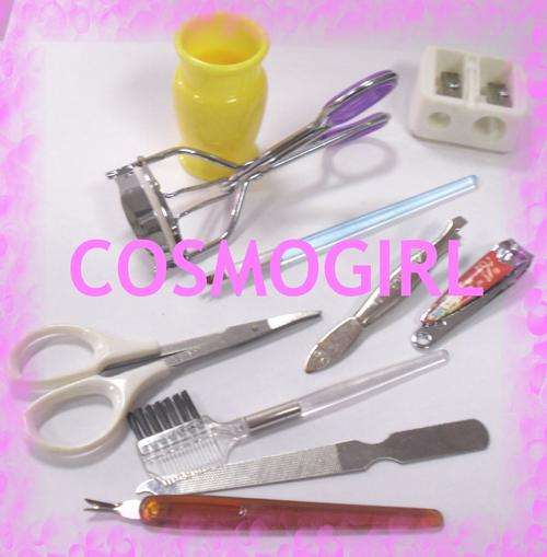 CRAZZZY R1 AUCTION - 10 PC BEAUTY CARE KIT