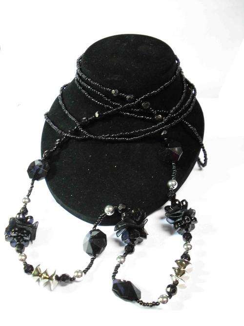 CRAZZZY R1 AUCTION - LONGER LENGTH BEAD NECKLACE