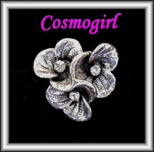 CRAZZZY R1 AUCTION - TIBETAN SILVER DIAMANTE TRIPLE FLOWER RING - SIZE OF ROSE: 3cm- ADJUSTABLE BAND