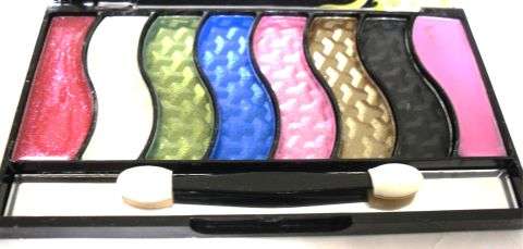 CRAZZZY R1 AUCTION - 9 pc STUNNING SUMMER COLOUR SHIMMER MAKE UP KIT