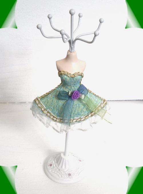 manequin jewellery stand - 23.5cm