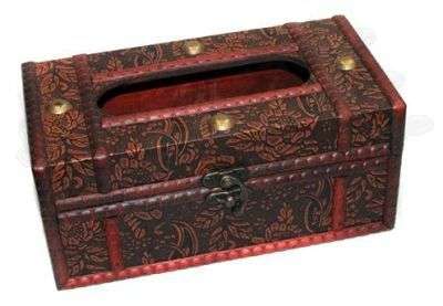 *** Wooden Tissue Box *** - Metal Clasp and Exquisite Inlaid Woodwork!