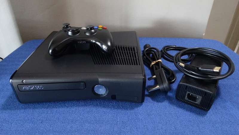 Xbox 360 Slim 250GB