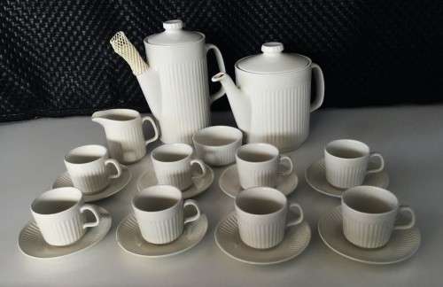 STUNNING 20 Pc JOHNSON BRO's IRONSTONE COFFEE SET!! *FLAWLESS CONDITION*