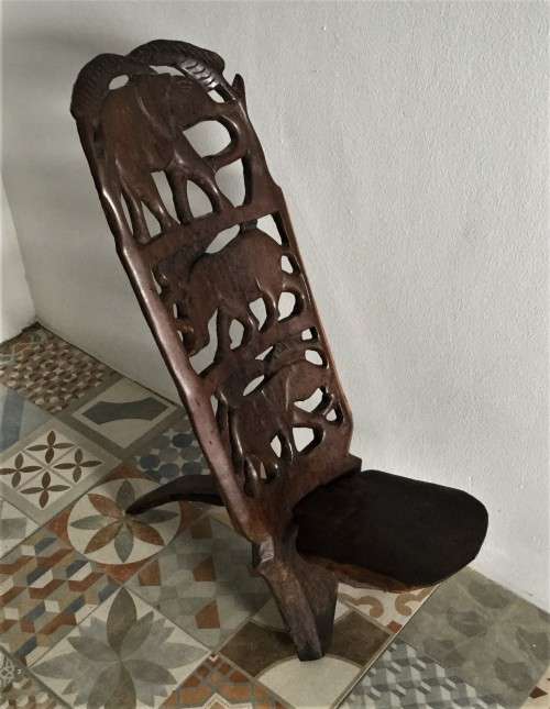 HAND-CARVED SOLID WOOD AFRICAN FOLDING CHAIR!! *EXQUISITE DETAIL*
