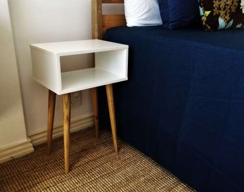 MID-CENTURY MODERN WHITE AND WOODEN SIDE TABLE!!