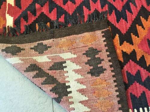 BEAUTIFUL HAND-KNOTTED GENUINE PERSIAN KELIM CARPET! 1950mm - 960mm