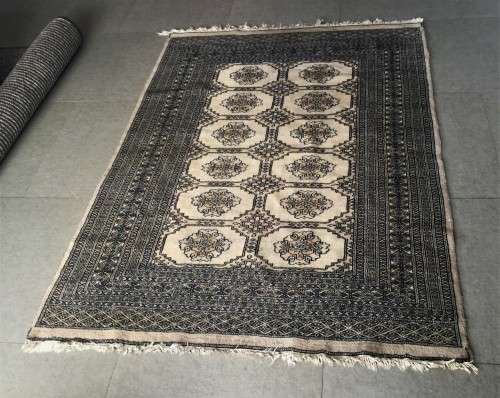 STUNNING GREY HAND-KNOTTED BOKHARA PERSIAN CARPET! 1800mm - 1330mm