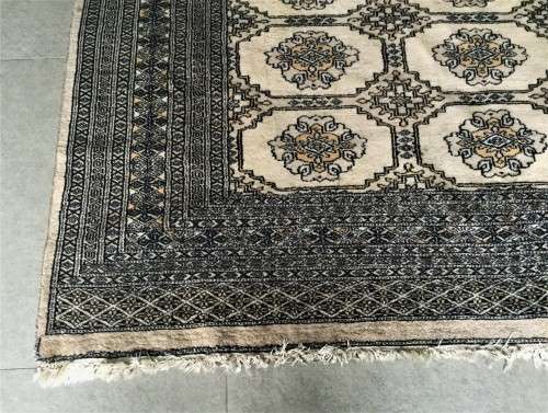 STUNNING GREY HAND-KNOTTED BOKHARA PERSIAN CARPET! 1800mm - 1330mm