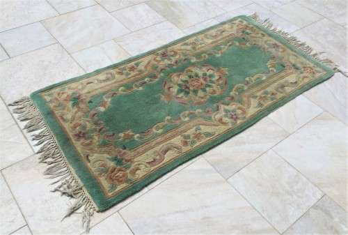 BEAUTIFUL WOOL AND SILK CHINESE RUG!! *GOOD CONDITION* 1800mm by 900mm