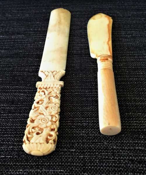 STUNNING PAIR OF BONE CARVED LETTER OPENERS!! *VALUALBLE*