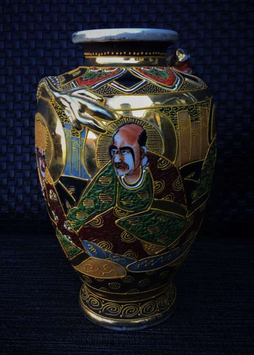 STUNNING ORIGINAL VINTAGE JAPANESE SATSUMA VASE!! *VERY GOOD CONDITION*