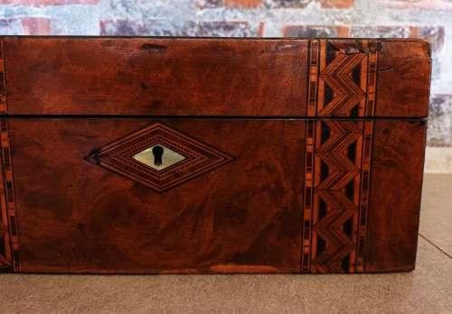 STUNNING LARGE WOODEN INLAY BOX! *300mm - 230mm - 140mm*