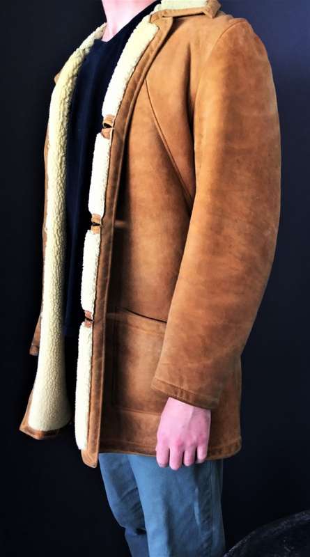 QUALITY SHEEPSKIN MANS JACKET! *GENUINE*
