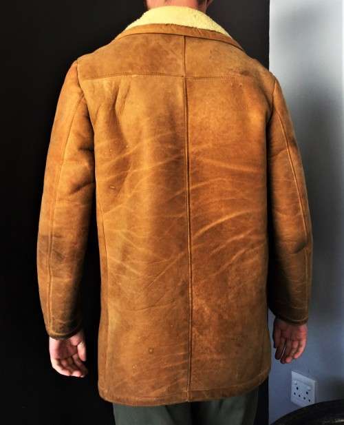 QUALITY SHEEPSKIN MANS JACKET! *GENUINE*
