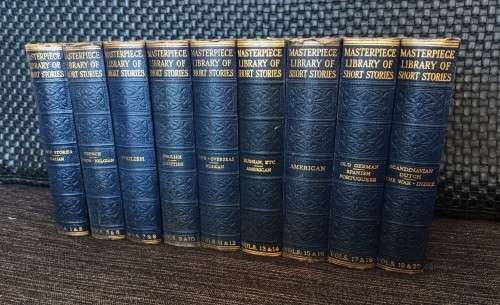 VINTAGE 9 BOOK COLLECTION OF WORLDS BEST SHORT STORIES!