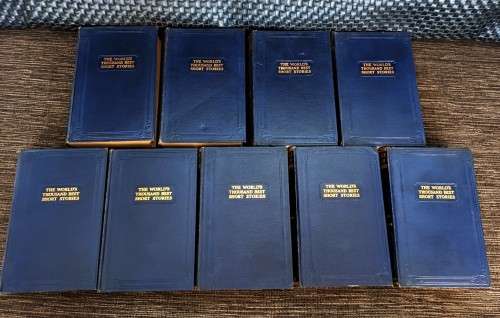 VINTAGE 9 BOOK COLLECTION OF WORLDS BEST SHORT STORIES!