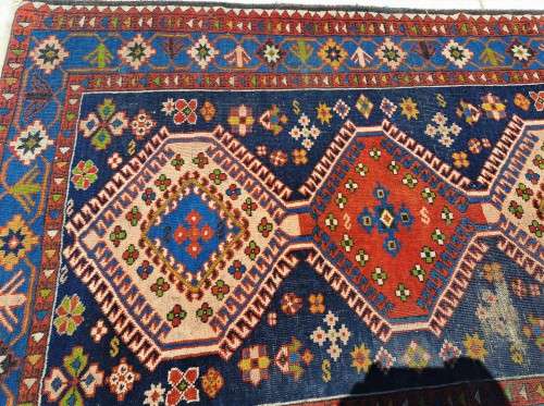 STUNNING HAND-KNOTTED PERSIAN CARPET! 1570mm - 1090mm