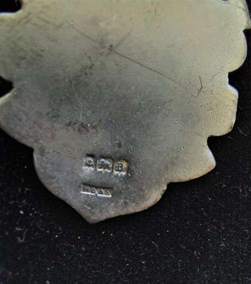 ANTIQUE SCOTTISH CHILD`S KILT, SOLID SILVER MEDAL + ACCESSORIES!