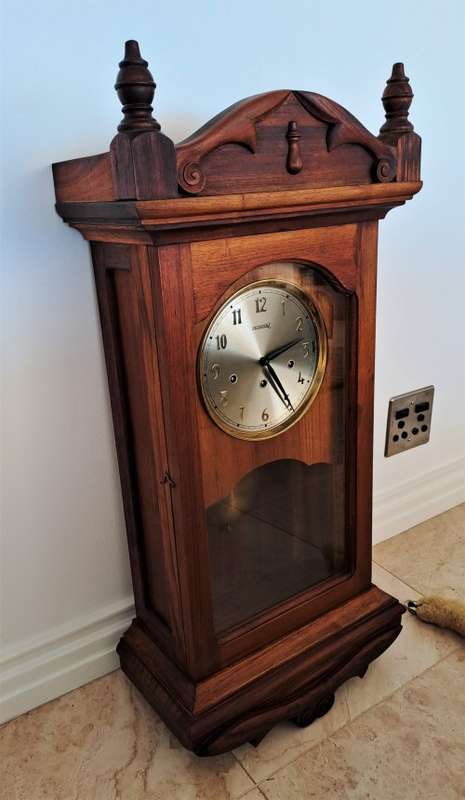 LARGE SOLID HARDWOOD GERMAN WALL CLOCK! *PENDULUM MOVEMENT*