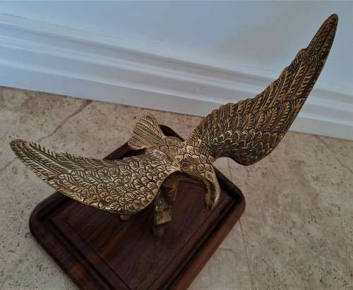 STUNNING MOUNTED SOLID BRASS EAGLE! *LOVELY PIECE*